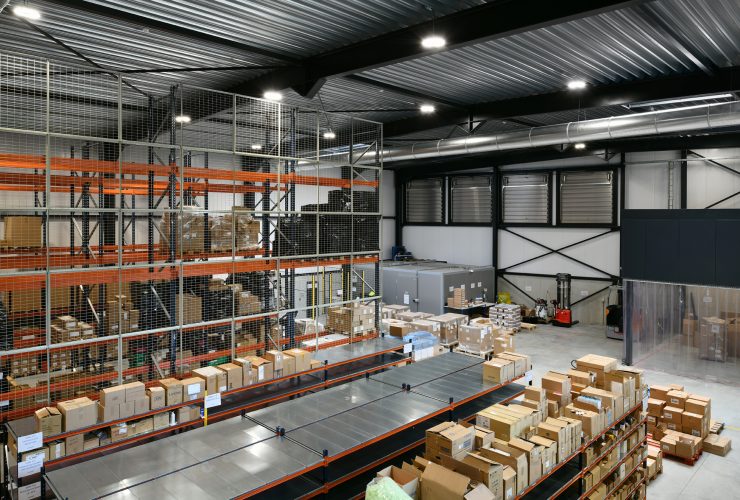Productiehal magazijn hal IC Pharma de voordenkers mathieu gijbels