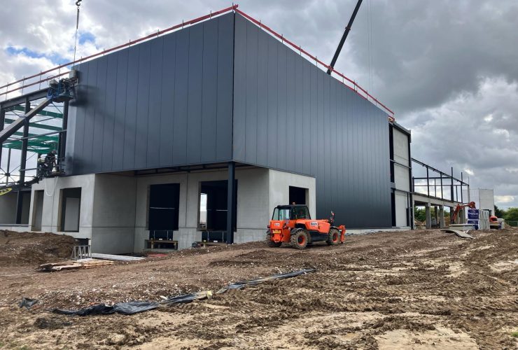 cp bourg bedrijfsgebouw de voordenkers sandwichpanelen